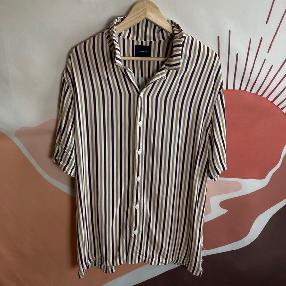 PacSun Mens Striped Button Shirt Large Short Sleeve Rayon Beige Burgundy Collar - Picture 1 of 8